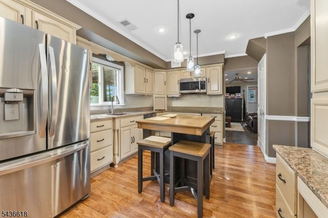 64 Dunedain St, Hillsborough Twp., NJ 08844