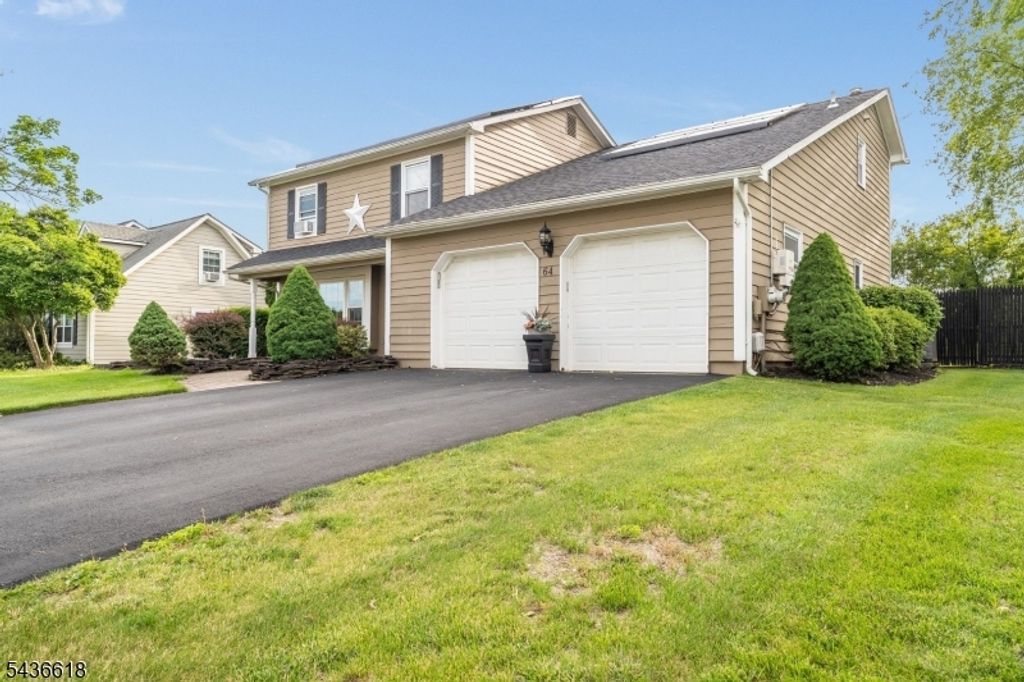 64 Dunedain St, Hillsborough Twp., NJ 08844