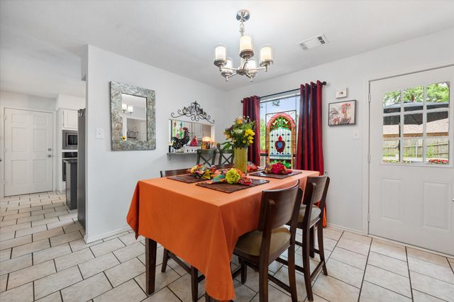 6616 Shorewood Drive, Arlington, TX 76016