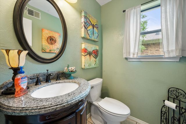 6616 Shorewood Drive, Arlington, TX 76016
