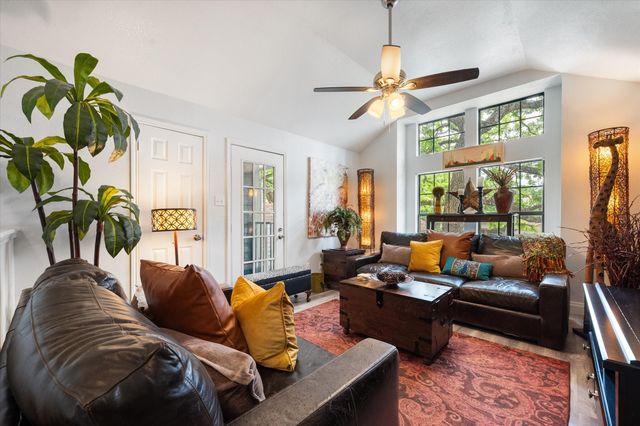 6616 Shorewood Drive, Arlington, TX 76016