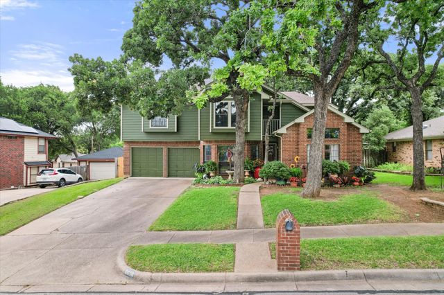 6616 Shorewood Drive, Arlington, TX 76016
