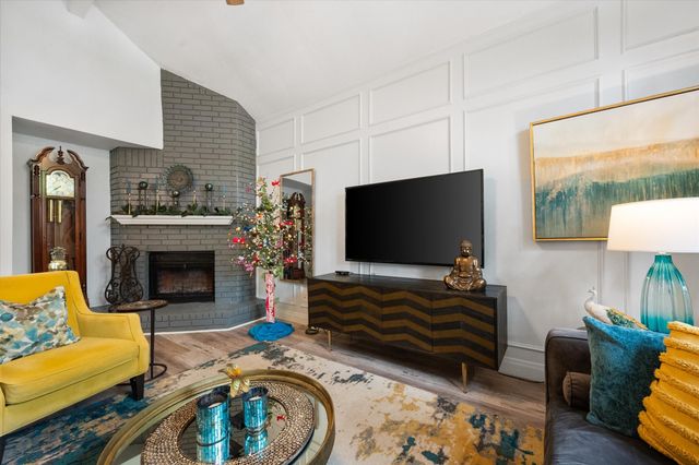 6616 Shorewood Drive, Arlington, TX 76016