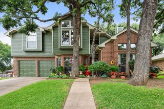 6616 Shorewood Drive, Arlington, TX 76016