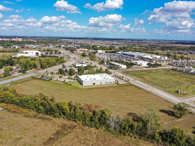 000 Fm 2218 Road, Richmond, TX 77469