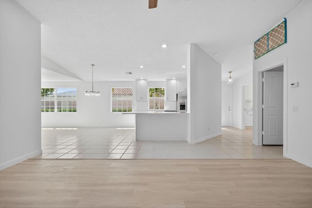 8281 SE Double Tree Drive, Hobe Sound, FL 33455