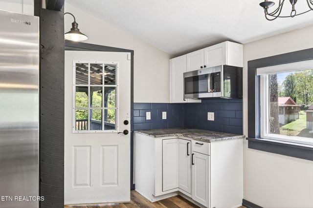 44 Triple R Lane, Crossville, TN 38571