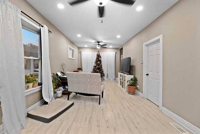 11315 S Stewart Avenue, Chicago, IL 60628