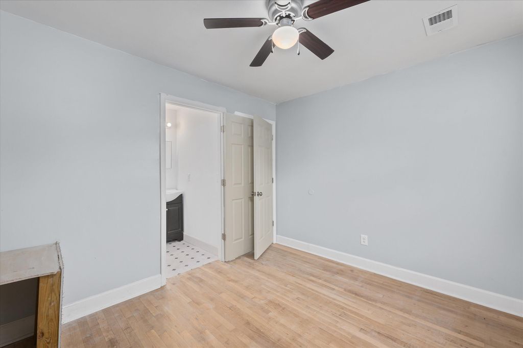 407 ELLINGTON Avenue