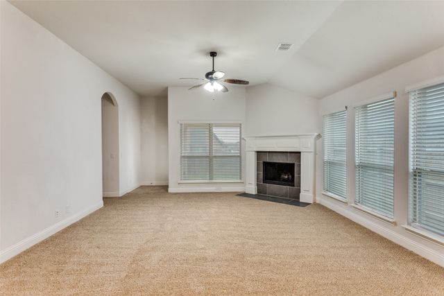 4333 Old Timber Lane, Fort Worth, TX 76036