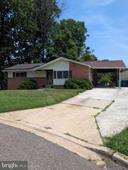 5106 TALL OAK CT, Temple Hills, MD 20748
