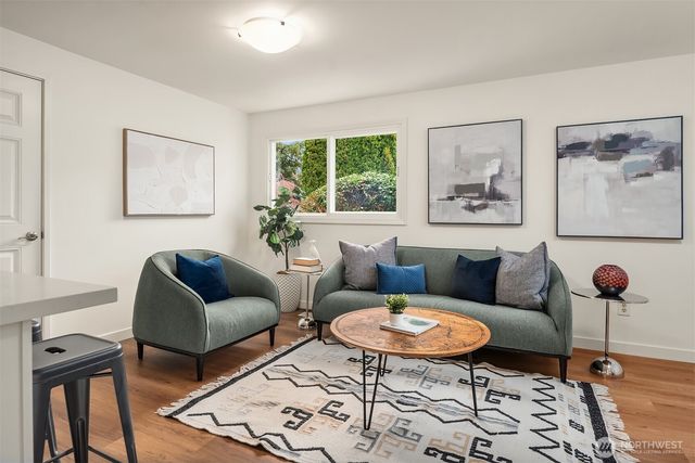 1511 S 250th, Des Moines, WA 98198