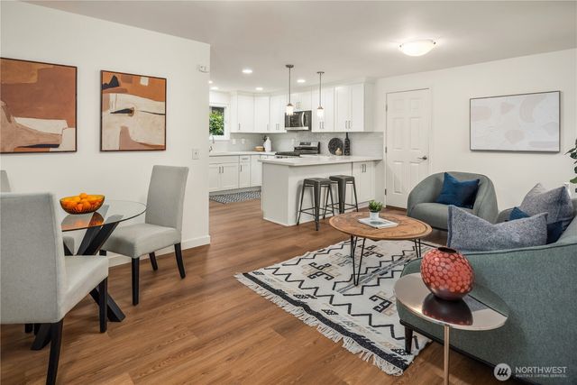 1511 S 250th, Des Moines, WA 98198