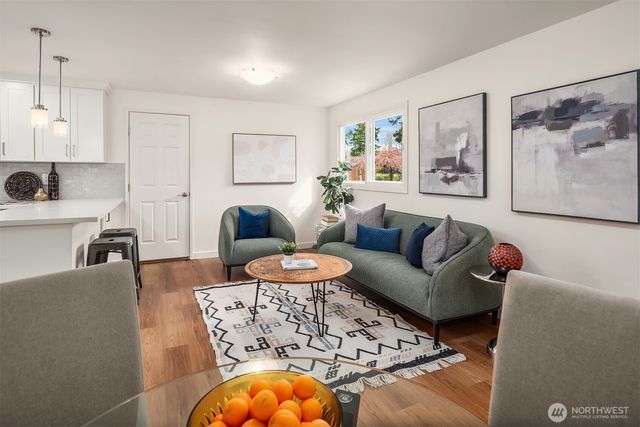 1511 S 250th, Des Moines, WA 98198