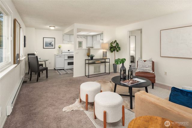 1511 S 250th, Des Moines, WA 98198