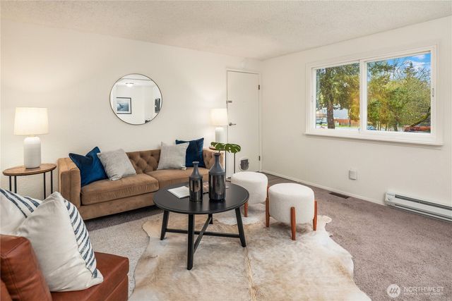 1511 S 250th, Des Moines, WA 98198