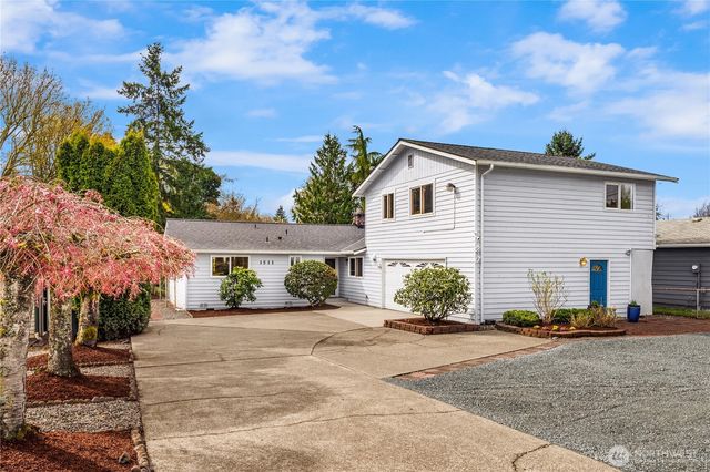 1511 S 250th, Des Moines, WA 98198