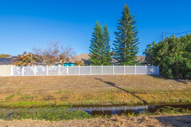 108 Tracy Drive, Sebastian, FL 32958