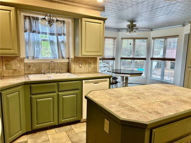 175 Private Road 2595, Lamar, AR 72846