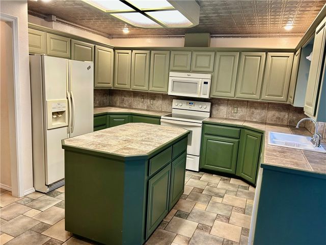 175 Private Road 2595, Lamar, AR 72846