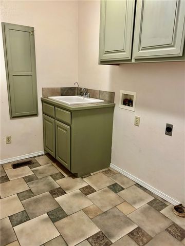 175 Private Road 2595, Lamar, AR 72846