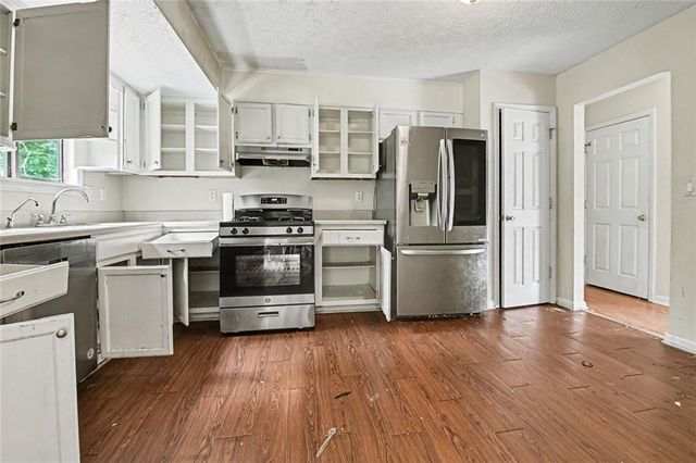 4961 Ridgeside Court, Acworth, GA 30102