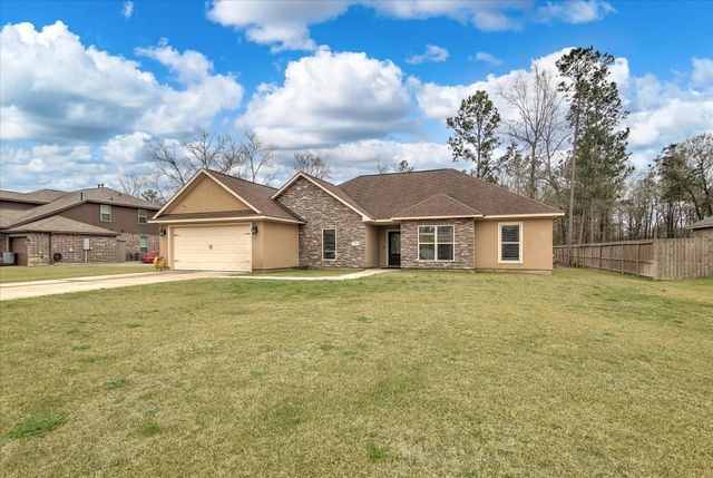 210 Road 662, Dayton, TX 77535