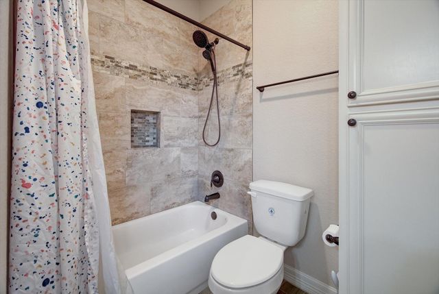 210 Road 662, Dayton, TX 77535