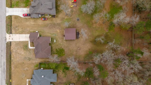 210 Road 662, Dayton, TX 77535