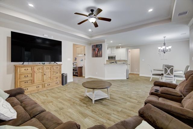 210 Road 662, Dayton, TX 77535