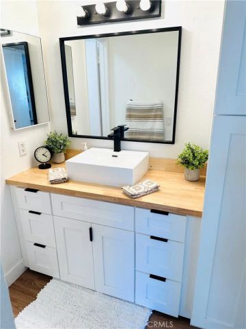 2815 S Fairview A, Santa Ana, CA 92704