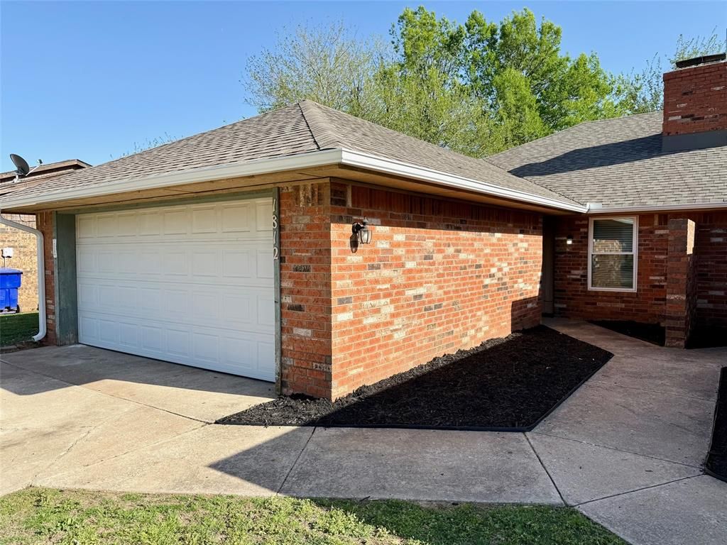 1812 Hillcrest Drive, Norman, OK 73071