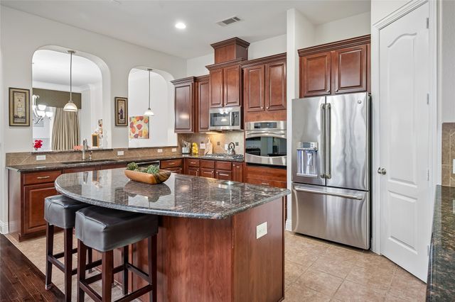 835 Rockingham Drive, Irving, TX 75063
