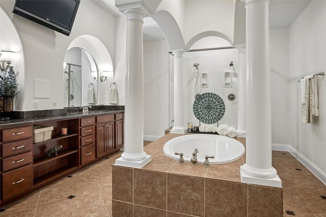 835 Rockingham Drive, Irving, TX 75063