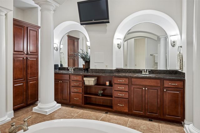 835 Rockingham Drive, Irving, TX 75063
