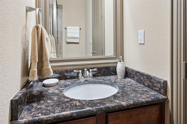835 Rockingham Drive, Irving, TX 75063