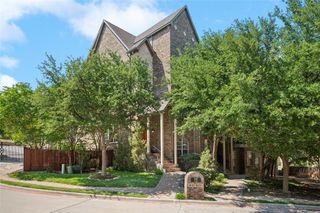 835 Rockingham Drive, Irving, TX 75063
