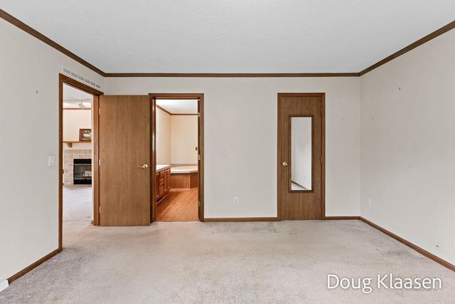 15707 New Holland Street, Holland, MI 49424