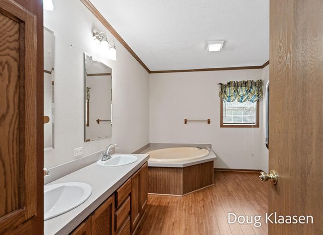 15707 New Holland Street, Holland, MI 49424