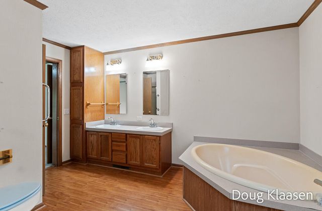 15707 New Holland Street, Holland, MI 49424