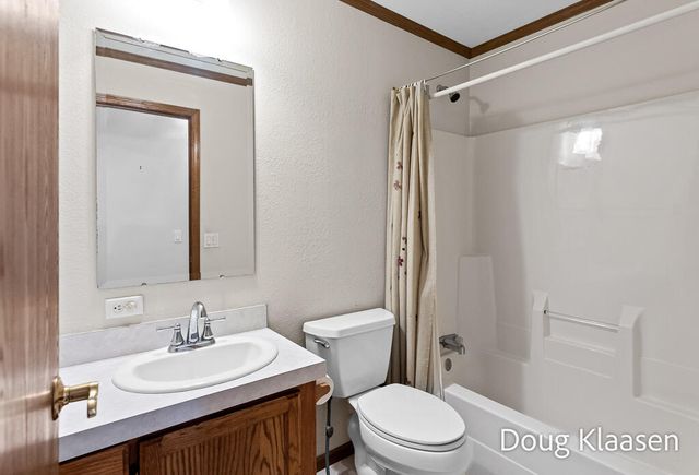15707 New Holland Street, Holland, MI 49424
