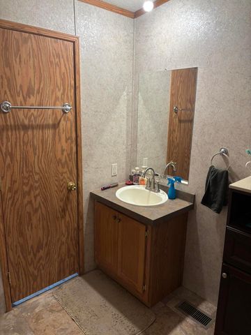 13449 State Highway J 13449, Conway, MO 65632