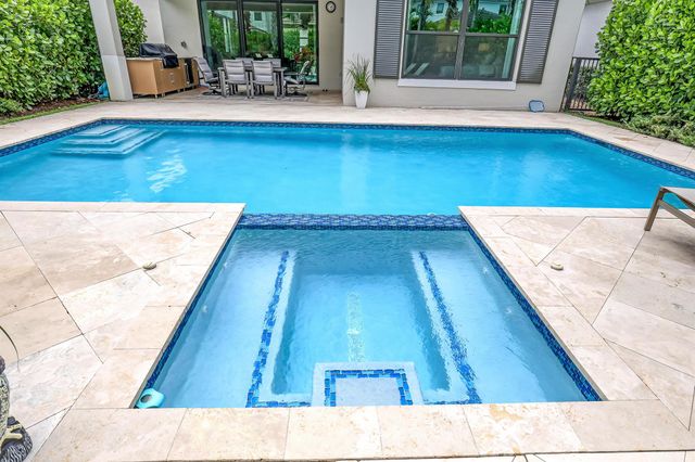 13525 Artisan Circle, Palm Beach Gardens, FL 33418