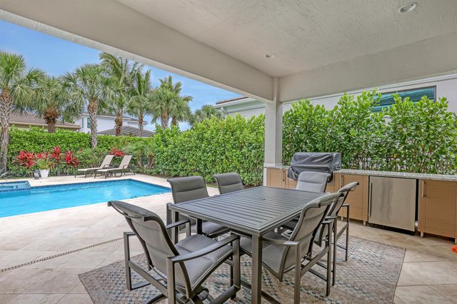 13525 Artisan Circle, Palm Beach Gardens, FL 33418