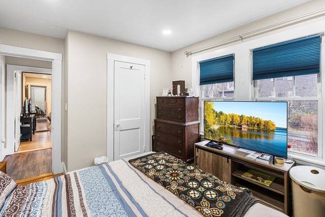 24 Franklin St, Stoughton, MA 02072