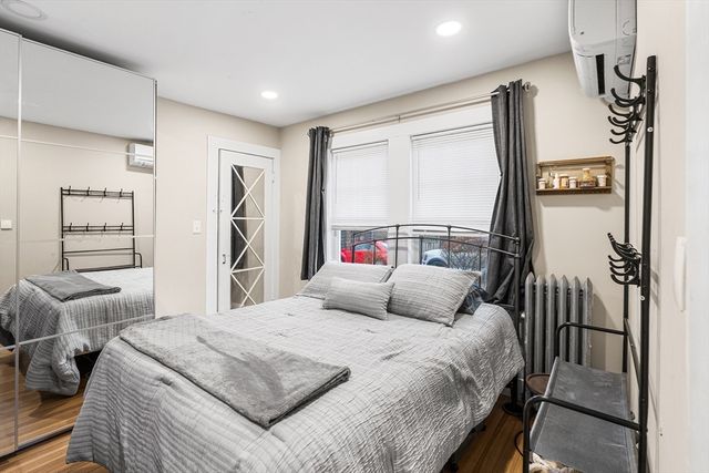 24 Franklin St, Stoughton, MA 02072