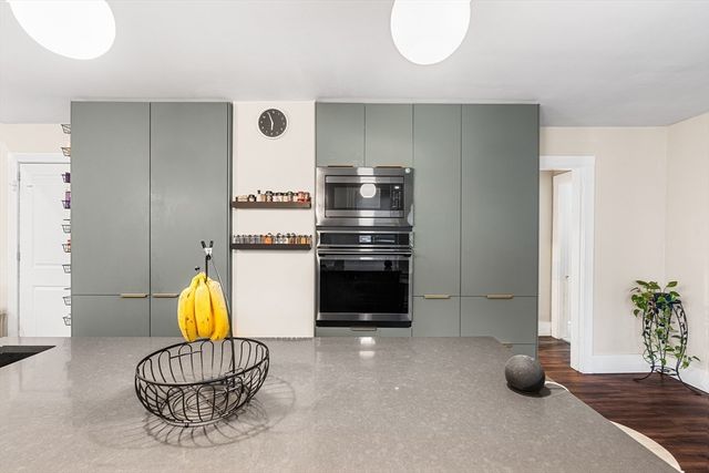 24 Franklin St, Stoughton, MA 02072