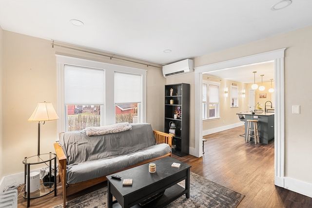 24 Franklin St, Stoughton, MA 02072