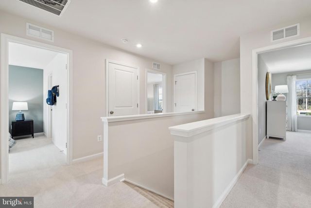 47 EMPIRE RD, Charles Town, WV 25414