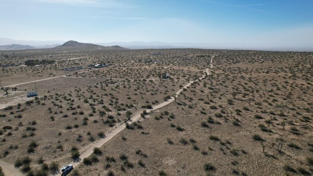 Corner Avenue H & 185 Ste East, Lancaster, CA 93535